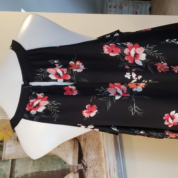 Torrid Tank - Picture 7 of 9